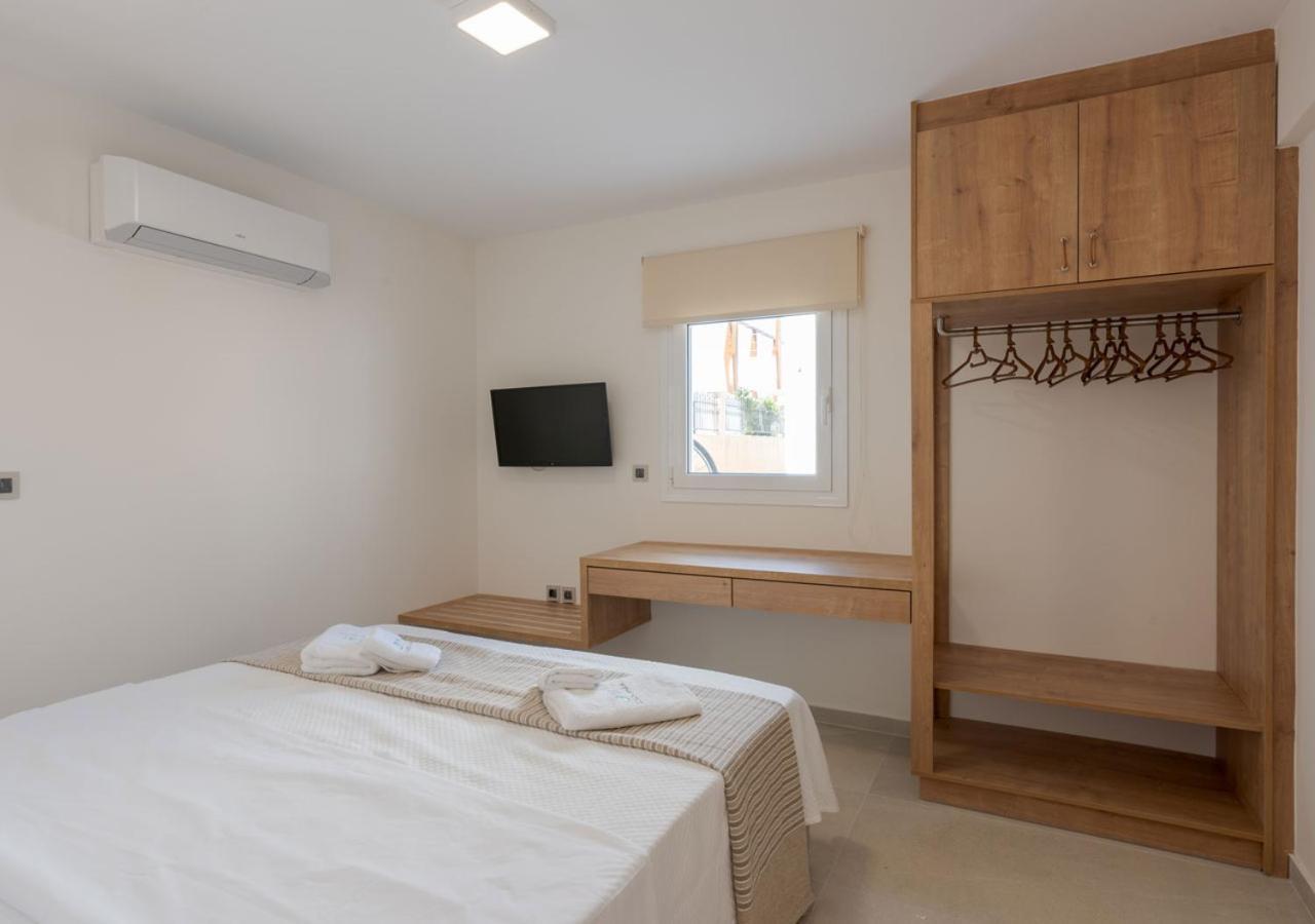 Costa Vasia Seaside Suites And Apartments Vrachati Exterior photo