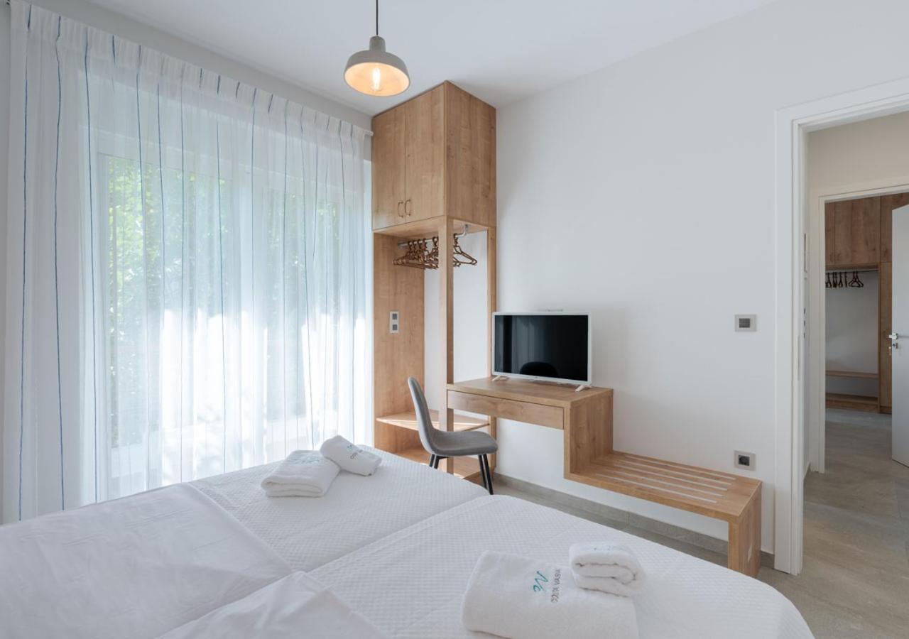Costa Vasia Seaside Suites And Apartments Vrachati Exterior photo